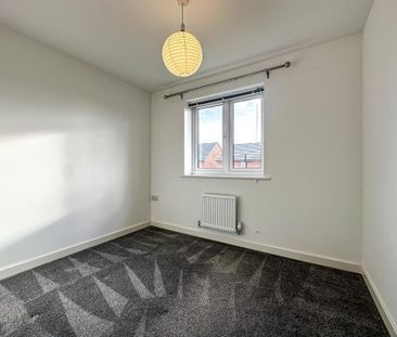 3 bedroom semi-detached house to rent - Photo 5