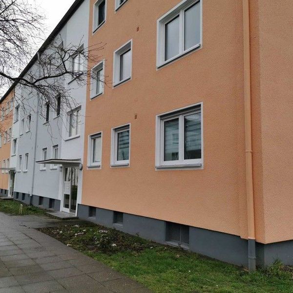 Neue Wohnung, neues Glück! Modernisierte und renovierte 2-Zimmer-Wohnung - Foto 1