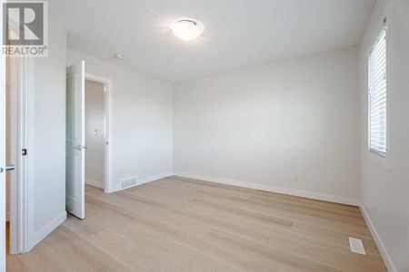 80 Cornerbrook Gate Northeast, Calgary - Photo 4