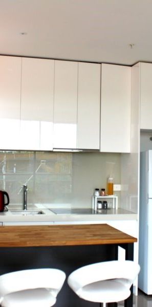 FULLY FURNISHED 2 BEDROOM STYLISH APARTMENT - Photo 1