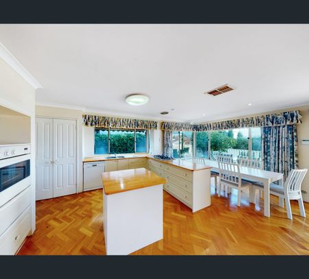 28 Sulman Avenue, Salter Point, WA 6152 - Photo 5