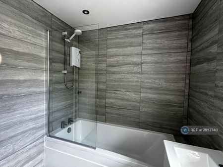 2 bedroom maisonette to rent - Photo 5