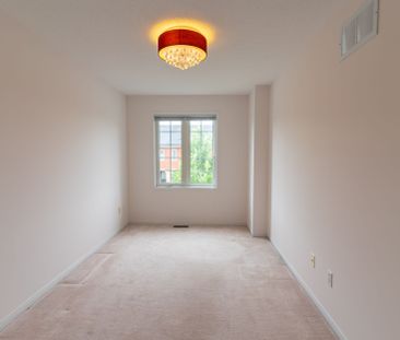 For Lease - 2151 Forest Gate Park, Oakville, Ontario - Photo 5