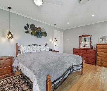 Rare Opportunity - Large Stylish Family Home - Photo 6