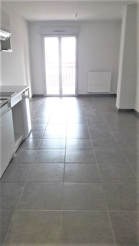 Location Appartement 2 pièces 42m² HENDAYE 64700 - Photo 2