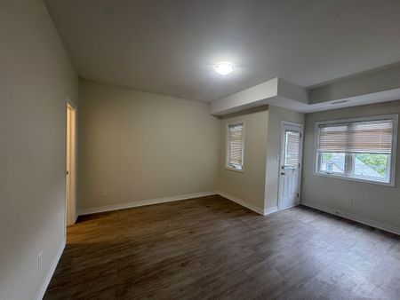 For Lease - 291 OLIVE Avenue Unit# 2ND FLOOR, Oshawa, Ontario - Photo 4