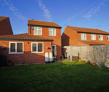 3 bedroom semi-detached house to rent - Photo 5