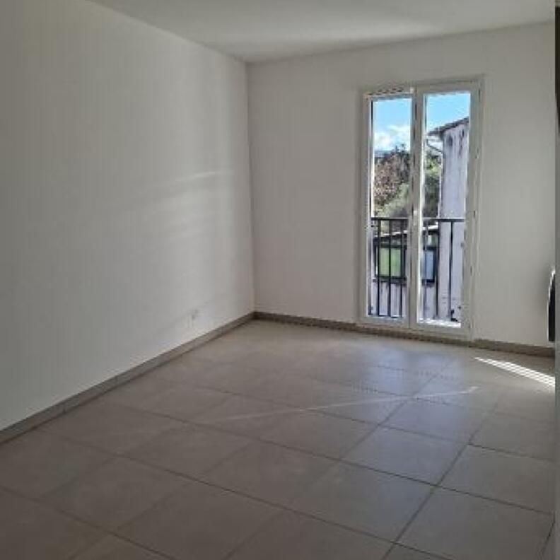 location Appartement T3 DE 67.32m² À BRIGNOLLES - Photo 1