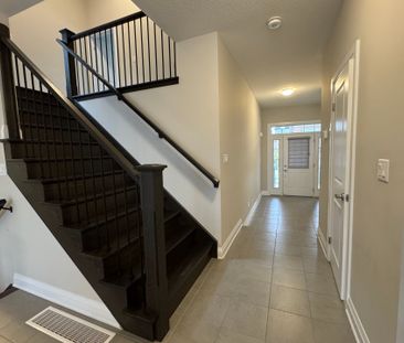 For Lease - 14 Sportsman Hill Street Unit# Upper Level, Kitchener, ... - Photo 5