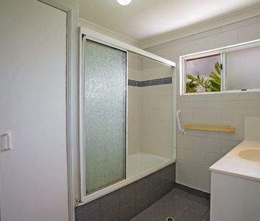 NEAT AND TIDY 2 BEDROOM TOWNHOUSE IN PIMLICO! - Photo 5