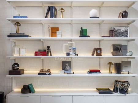 Excellent 2 Bedroom loft with 15m² terrace for rent in Poblenou, Barcelona - Photo 2