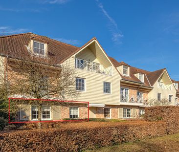 GELIJKVLOERS APPARTEMENT MET TUIN EN PARKING NABIJ HET CENTRUM - Foto 1