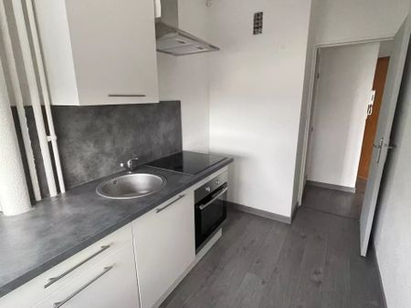 Location Appartement 2 pièces 40 m2 à Montbéliard - Photo 4