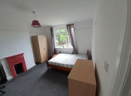 6 Bed Semi-Detached House, Queens Rd, LE2 - Photo 2