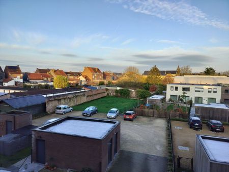 Modern eenslaapkamerappartement met twee terrassen en autostaanplaats in Ieper - Photo 3