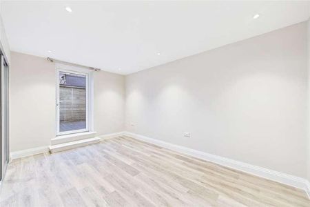 West Street, Maidenhead, Berkshire, SL6 - Photo 2