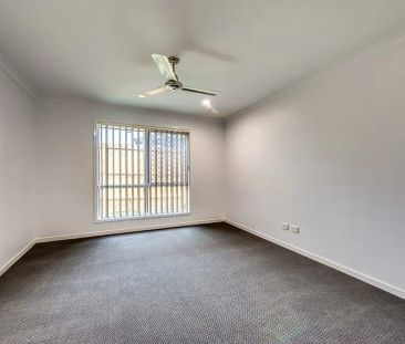 “Modern Family Home in Heathwood” - Photo 6