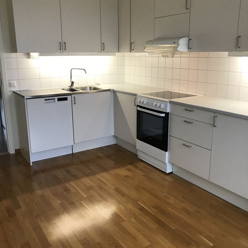 Landbotorpsallén 27 C - Photo 1