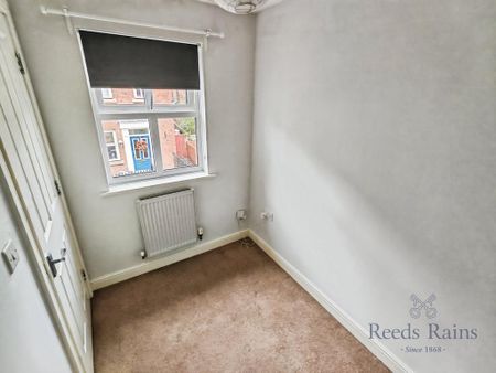 3 bedroom terraced house to rent - Photo 4