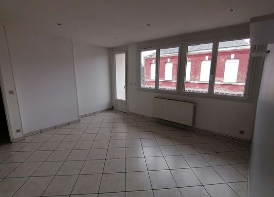 Appartement à louer 4 pièces • Saint-Quentin - Photo 1