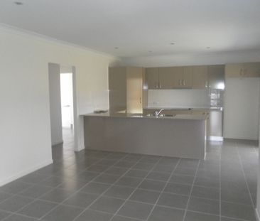 26 Morgan Circuit, QLD 4655, Urraween - Photo 5