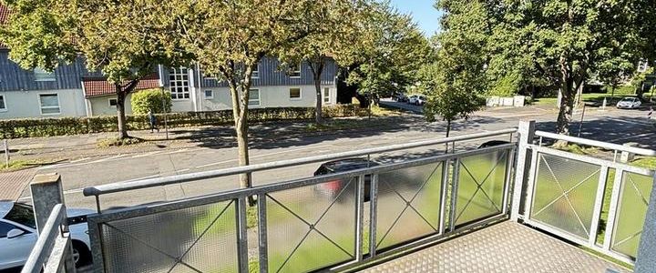 Bei VIVAWEST die Sonnenstrahlen auf dem eigenen Balkon genießen. - Photo 1