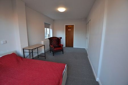 Double En Suite Rooms Available Now - Photo 2