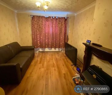 3 bedroom terraced house to rent - Photo 4