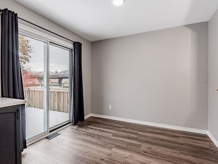 For Lease - 10 Laidlaw Drive, Barrie, Ontario - Photo 5