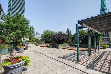 For Lease - 92 King Street Unit# 606, Toronto, Ontario - Photo 4