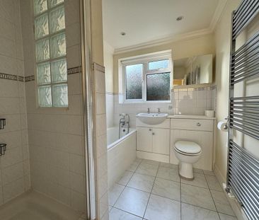 2 bedroom maisonette to rent - Photo 2