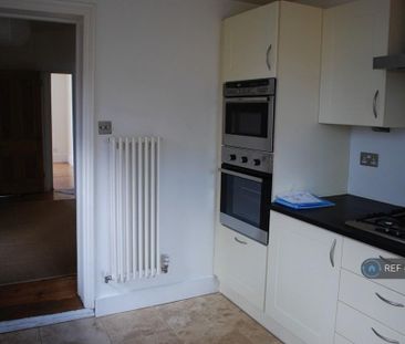 4 bedroom terraced house to rent - Photo 6