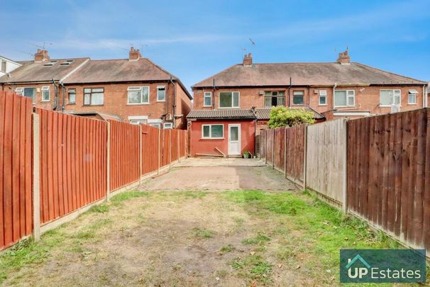 2 bedroom end of terrace house to rent - Photo 1