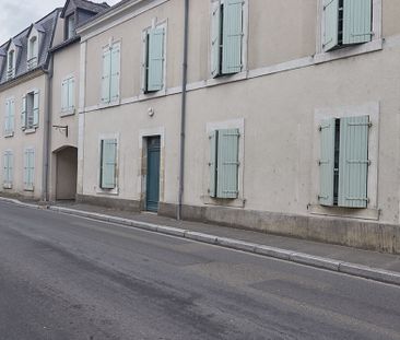 Appartement BAZOUGES SUR LE LOIR T3 - Photo 3