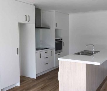 Modern, warm, and welcoming home - Photo 4