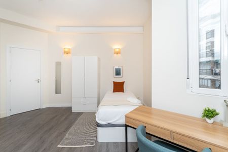 Calle de Blasco de Garay, Madrid, Community of Madrid 28015 - Photo 3