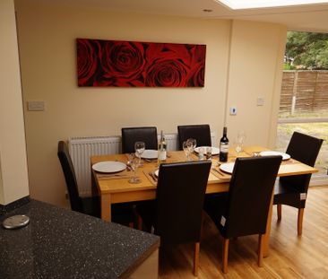 Roe Lane Room 2 - Photo 4