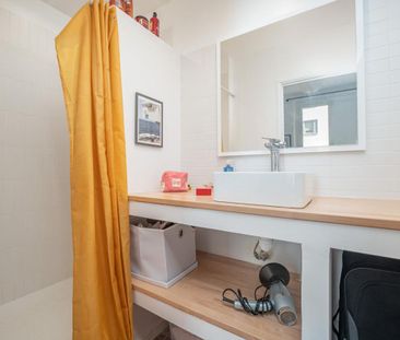 Location Appartement 5 pièces Meublé 92m² MARSEILLE 3ème - Photo 2