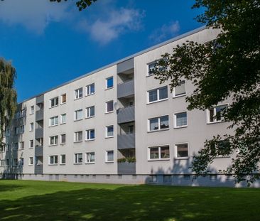 Wohnen im Grünen: Erdgeschosswohnung mit idyllischem Flair - Foto 1