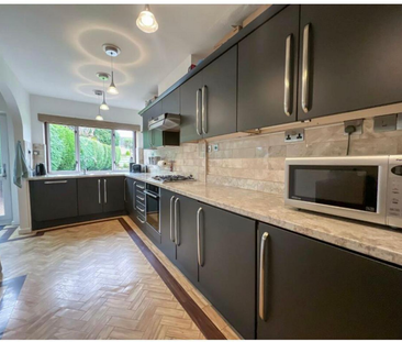 1 bedroom in a house share to rent - Photo 1
