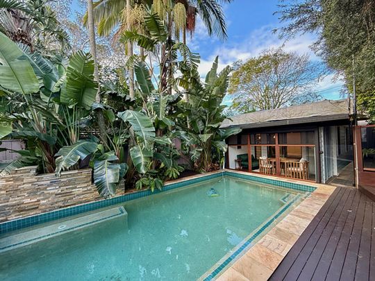 100B Turpin Road, Labrador - Photo 1