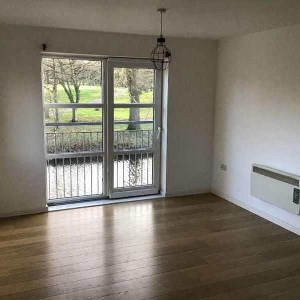 Tattershall Court, Stoke-on-trent, ST4 - Photo 1