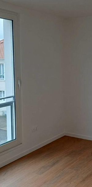 location Appartement T4 DE 100.17m² À BUSSY SAINT GEORGES - Photo 1