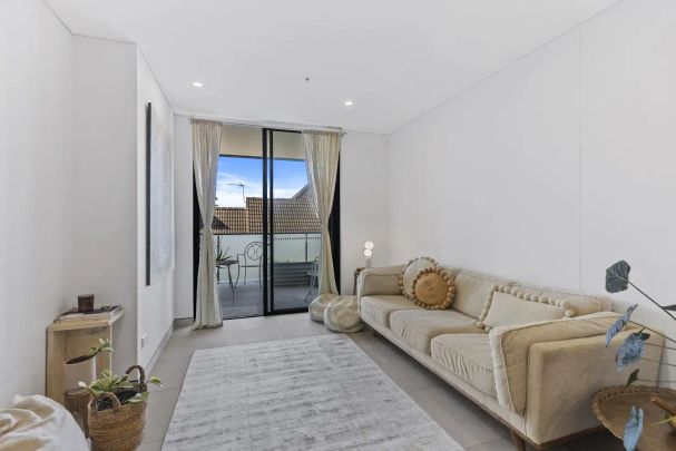 105/8 Duke Street, Point Frederick NSW 2250 - Photo 1