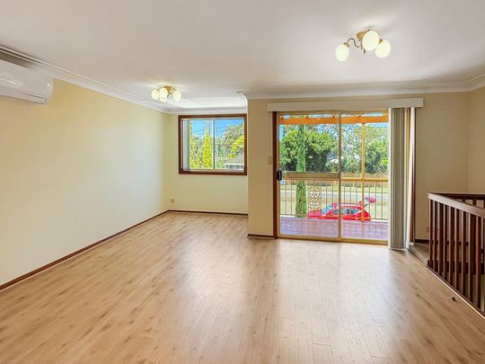 Spacious Light Filled Duplex - Water and Lawns Included - Photo 1