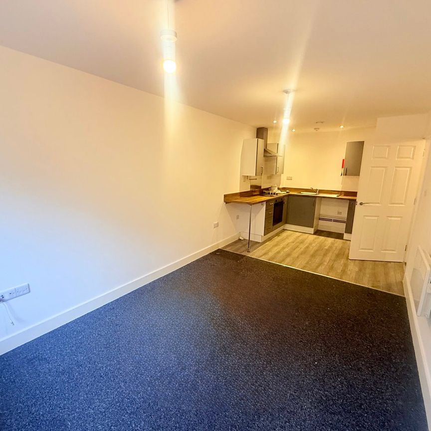 Newton Road, Yeovil, Somerset - Photo 1