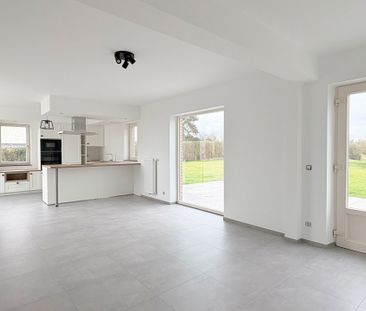 Maison - à louer - 890 € 5563 HOUR - Photo 1