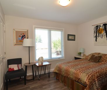 For Lease - 8009 Jeanne Darc Boulevard Unit# 1, Orleans - Cumberlan... - Photo 6