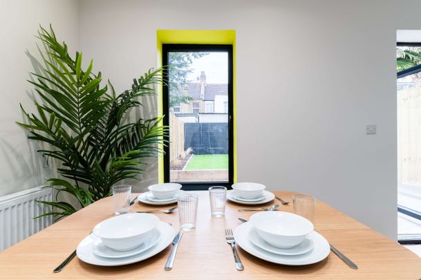 Caithness Road Room 1 - Photo 1