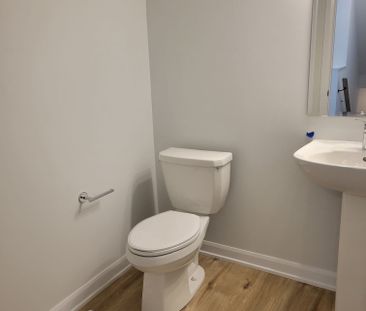 For Lease - 801 Arcadian Private, Kanata, Ontario - Photo 3